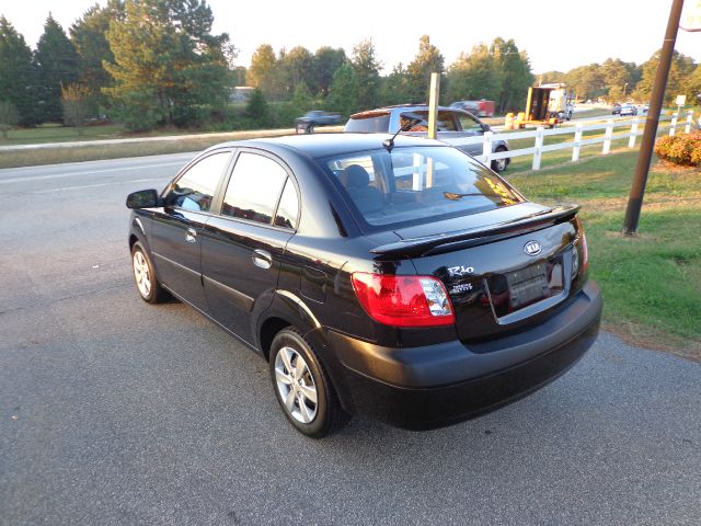 2008 Kia Rio Elk Conversion Van