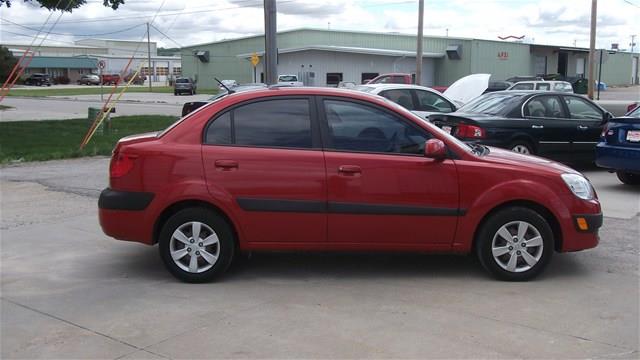 2008 Kia Rio Elk Conversion Van