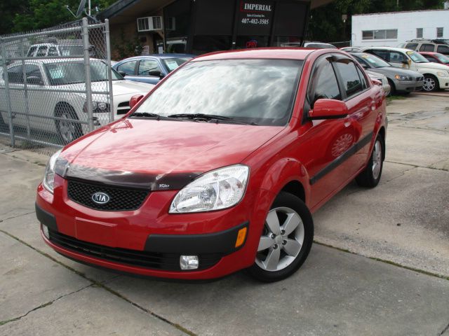 2008 Kia Rio AWD, REAR DVD, Navigation, 3RD ROW, Mem/heat Seats