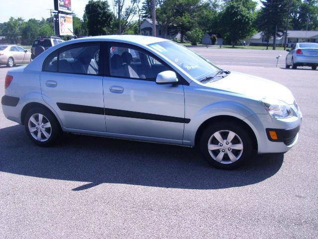 2009 Kia Rio F-150 Reg Cab