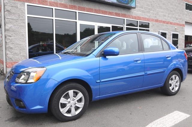 2010 Kia Rio Elk Conversion Van