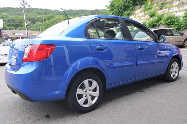 2010 Kia Rio Elk Conversion Van