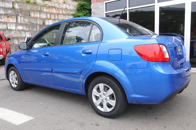 2010 Kia Rio Elk Conversion Van