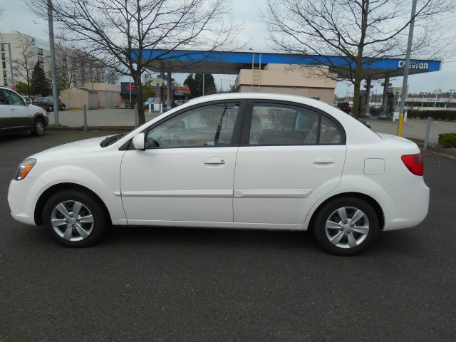 2010 Kia Rio Elk Conversion Van