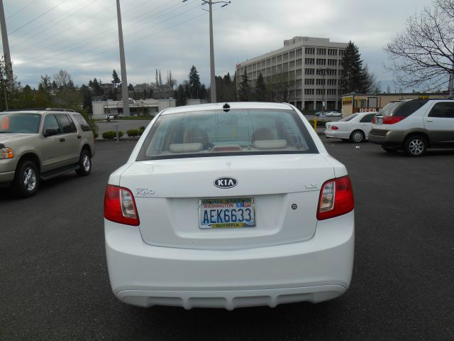 2010 Kia Rio Elk Conversion Van