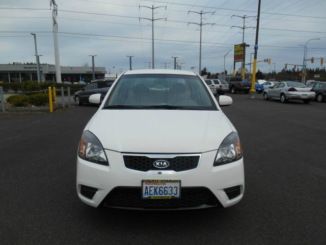 2010 Kia Rio Elk Conversion Van