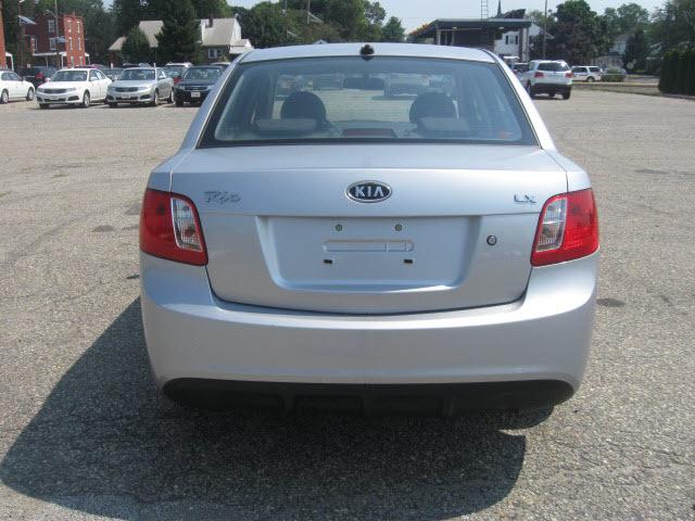 2010 Kia Rio Elk Conversion Van