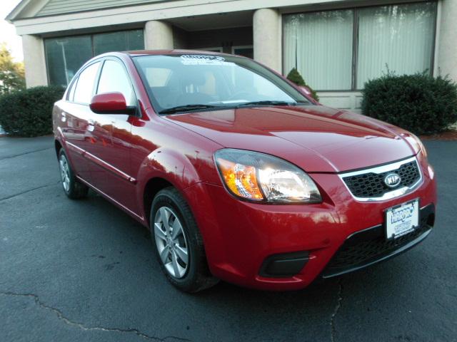 2010 Kia Rio SL Pickup 4D 6 1/2 Ft