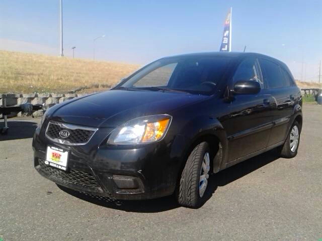 2010 Kia Rio Elk Conversion Van