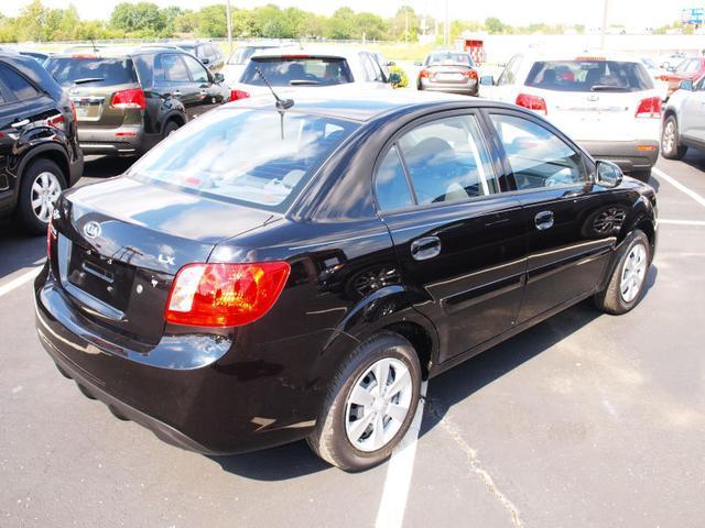 2011 Kia Rio Elk Conversion Van