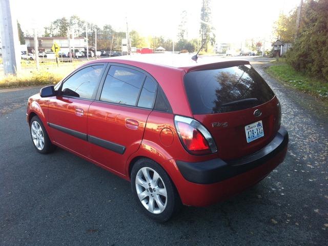 2007 Kia Rio5 AWD, REAR DVD, Navigation, 3RD ROW, Mem/heat Seats