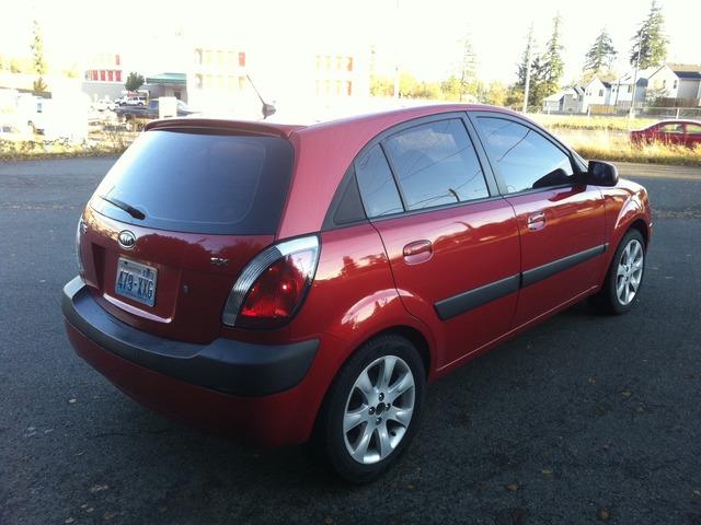 2007 Kia Rio5 AWD, REAR DVD, Navigation, 3RD ROW, Mem/heat Seats