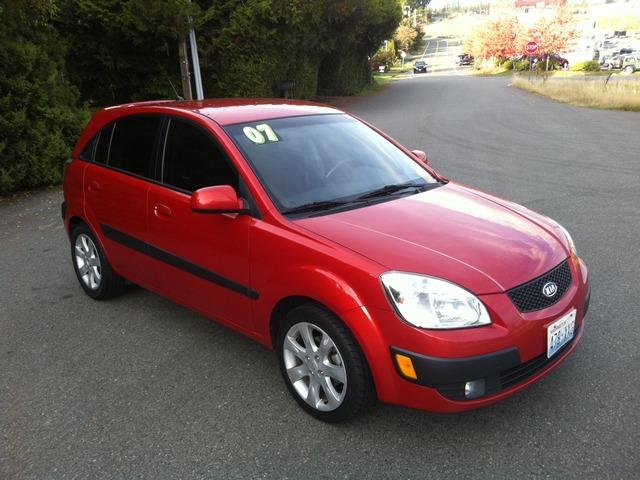 2007 Kia Rio5 AWD, REAR DVD, Navigation, 3RD ROW, Mem/heat Seats