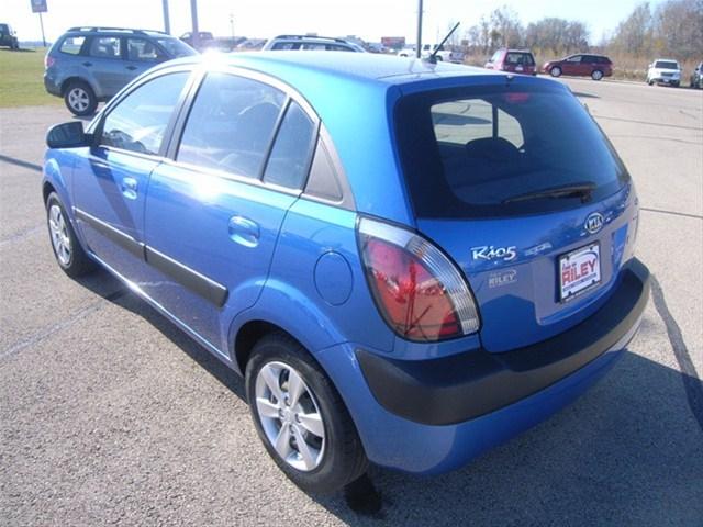 2008 Kia Rio5 Elk Conversion Van