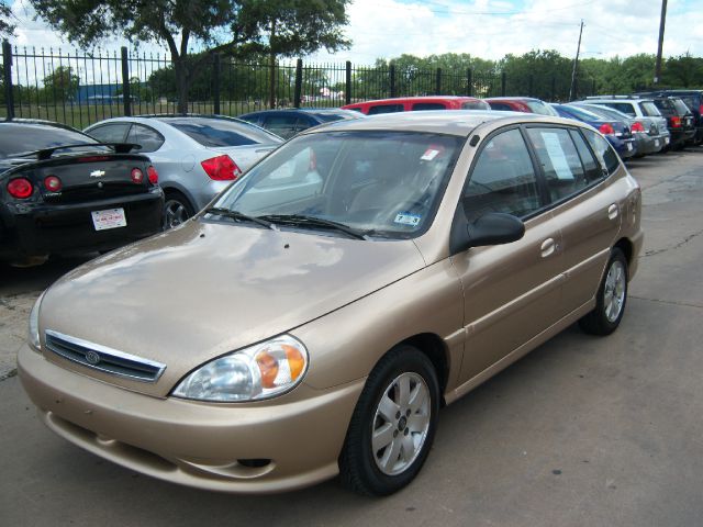 2002 Kia Rio Cinco SW2