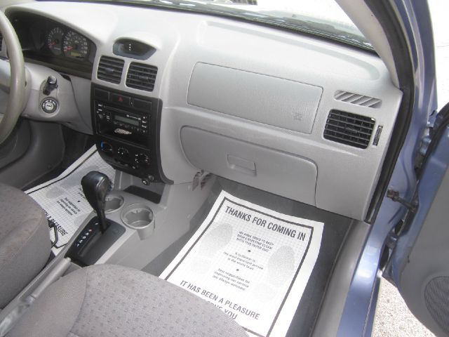 2004 Kia Rio Cinco SW2