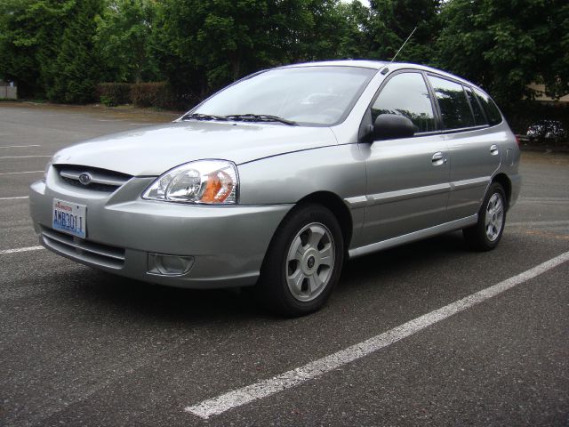 2004 Kia Rio Cinco SW2