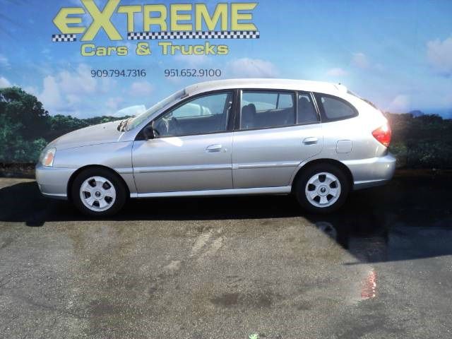 2005 Kia Rio Cinco SW2