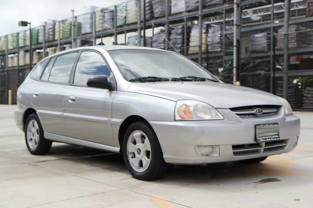 2005 Kia Rio Cinco Unknown