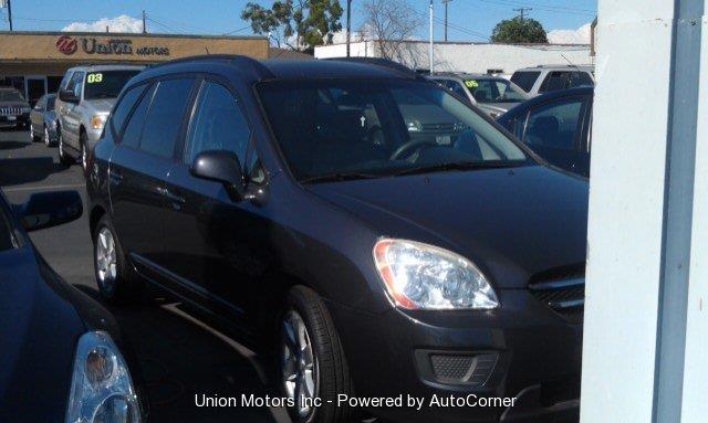 2007 Kia Rondo Unknown