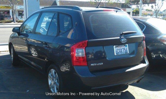 2007 Kia Rondo Unknown