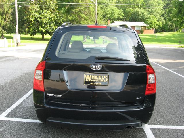 2007 Kia Rondo Elk Conversion Van