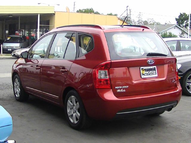 2007 Kia Rondo Elk Conversion Van