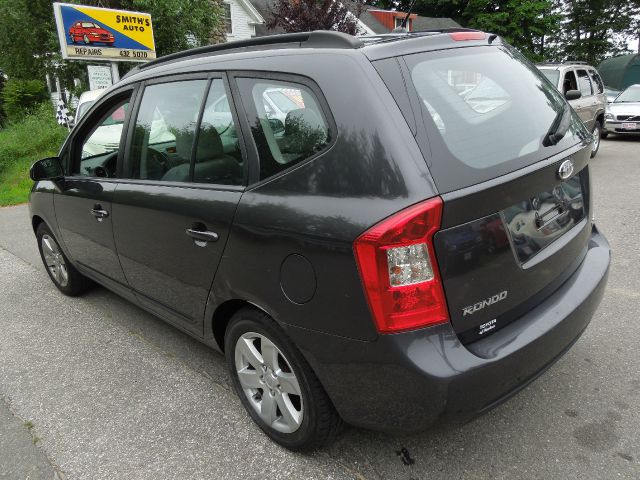 2008 Kia Rondo 5dr HB