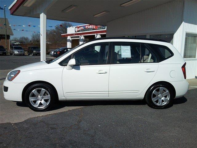 2008 Kia Rondo Elk Conversion Van