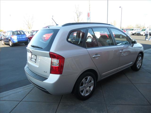 2008 Kia Rondo Elk Conversion Van