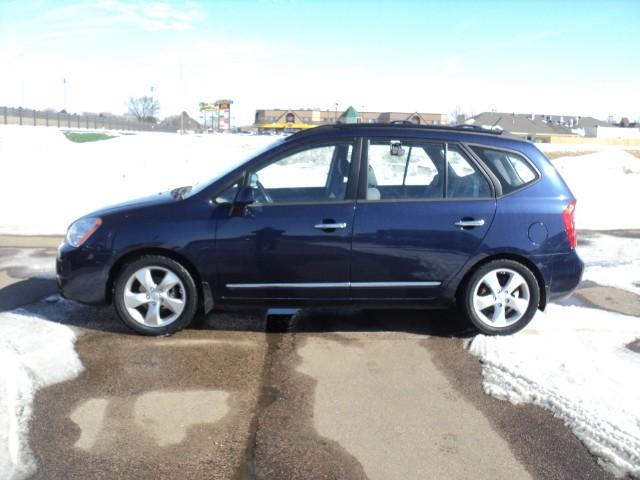 2008 Kia Rondo Open-top