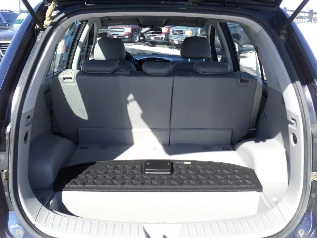 2008 Kia Rondo Open-top