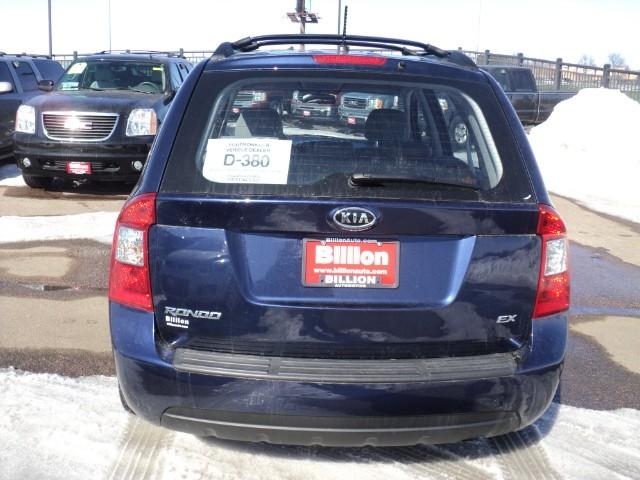 2008 Kia Rondo Open-top