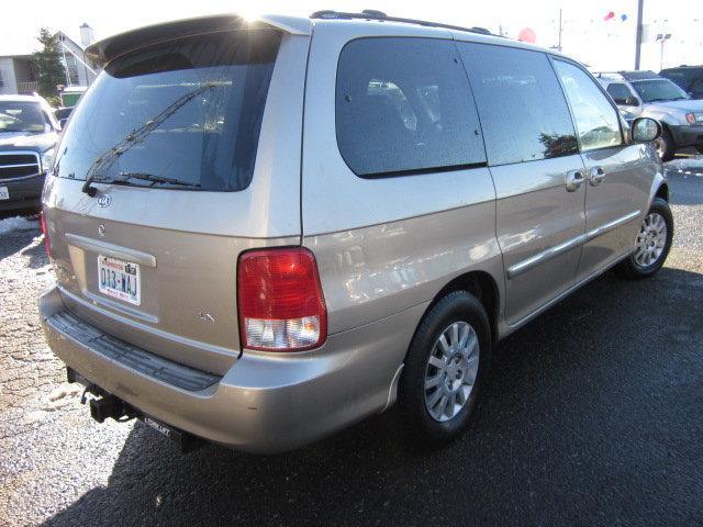 2002 Kia Sedona Unknown