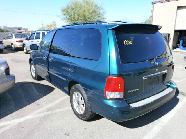 2002 Kia Sedona Open-top