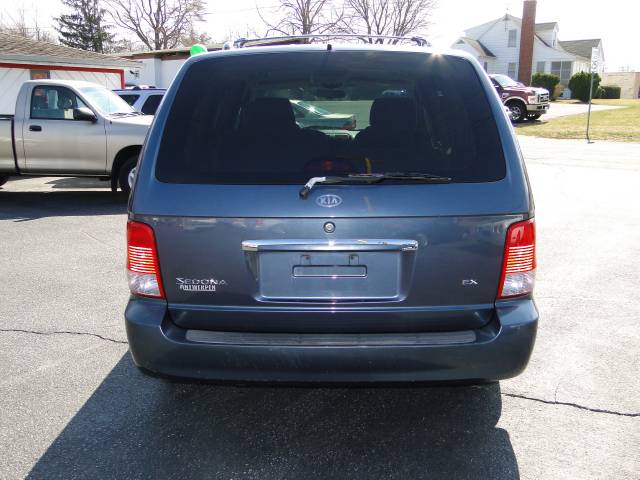 2002 Kia Sedona Open-top