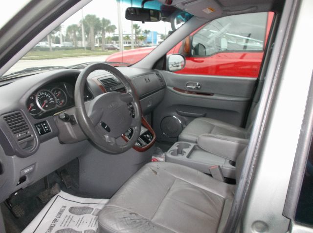 2003 Kia Sedona Open-top