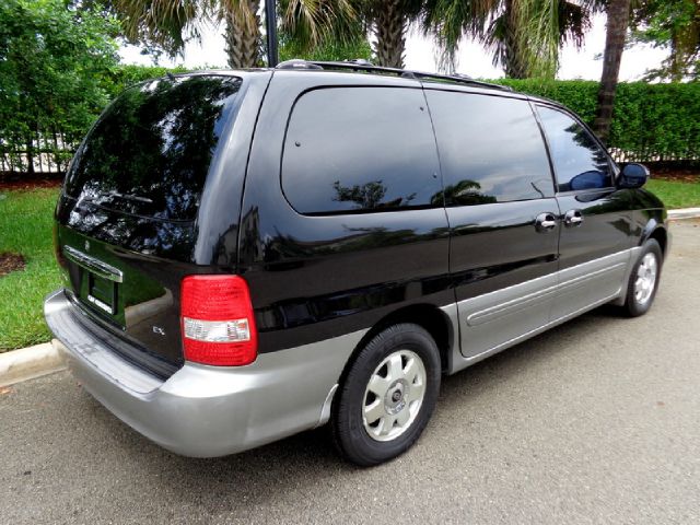 2003 Kia Sedona Open-top