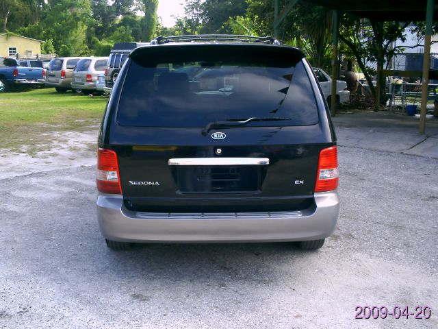 2003 Kia Sedona Open-top