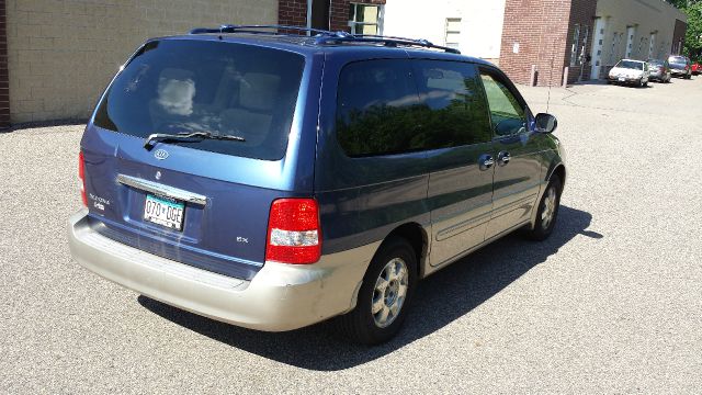 2003 Kia Sedona Unknown