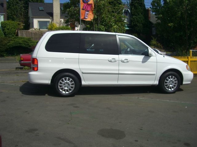 2003 Kia Sedona Elk Conversion Van