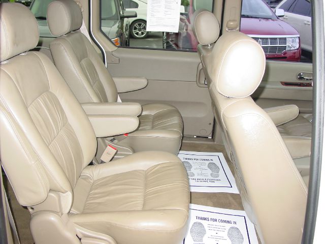 2003 Kia Sedona Open-top