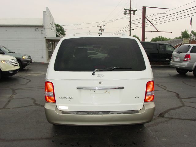 2003 Kia Sedona Open-top