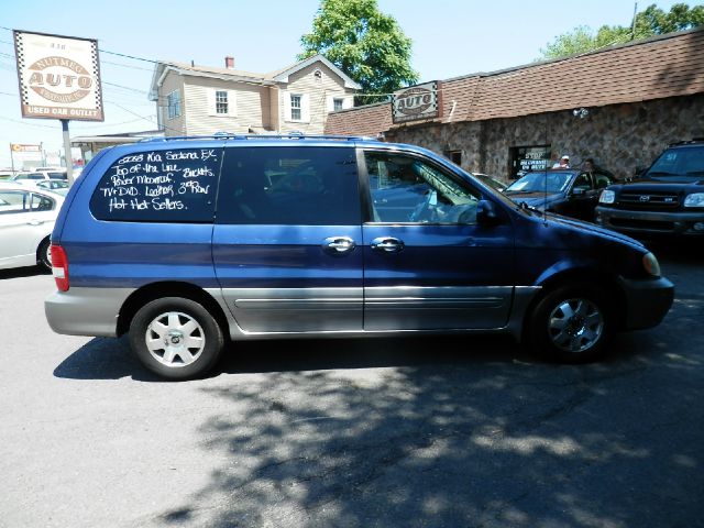 2003 Kia Sedona Open-top