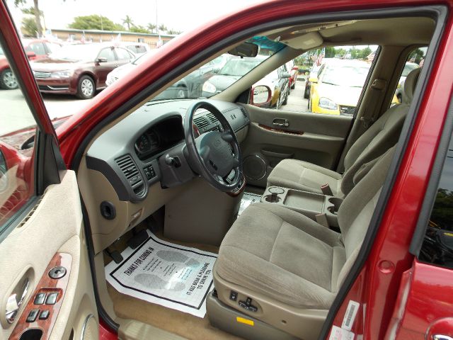 2003 Kia Sedona Open-top