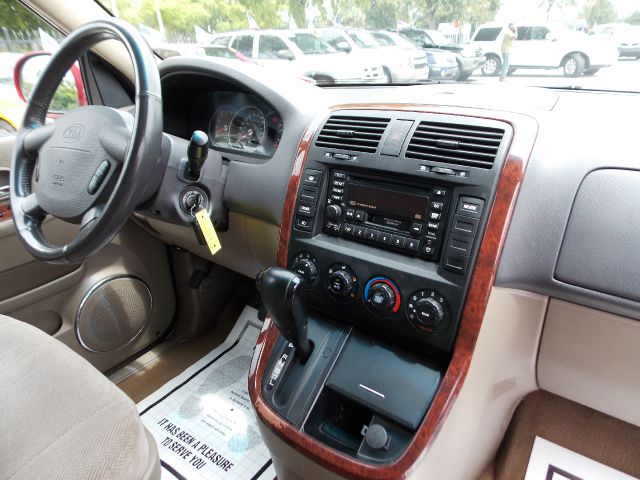 2003 Kia Sedona Open-top