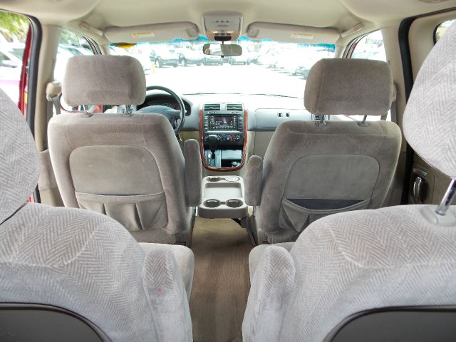 2003 Kia Sedona Open-top