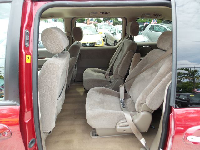 2003 Kia Sedona Open-top