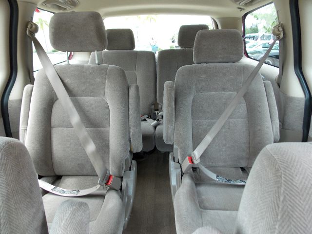 2003 Kia Sedona Open-top