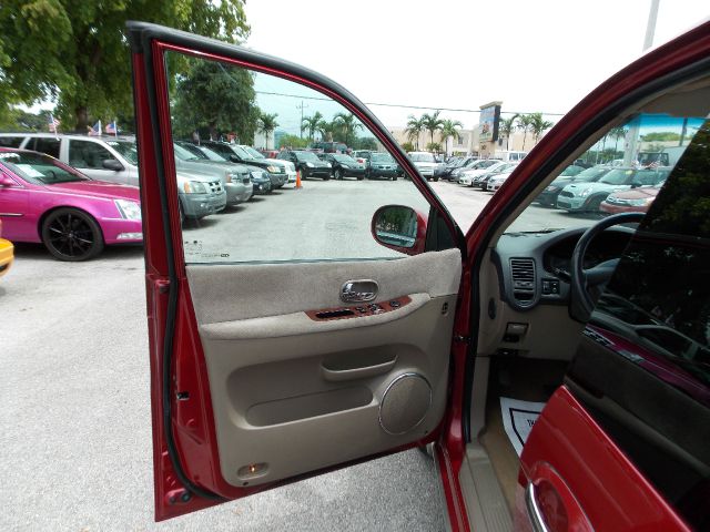 2003 Kia Sedona Open-top